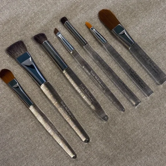 Trish McEvoy 7pc Brush Set-Foundation-Concealer-Blending-Crease-Contour-Liner - Picture 4 of 4
